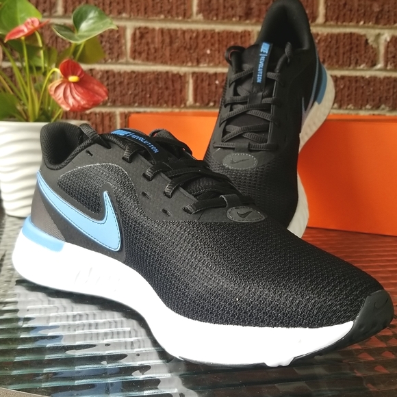 Nike | Shoes | Nike Revolution 5 Ext Running Shoes Cz859 04 Black Mens 10 |  Poshmark